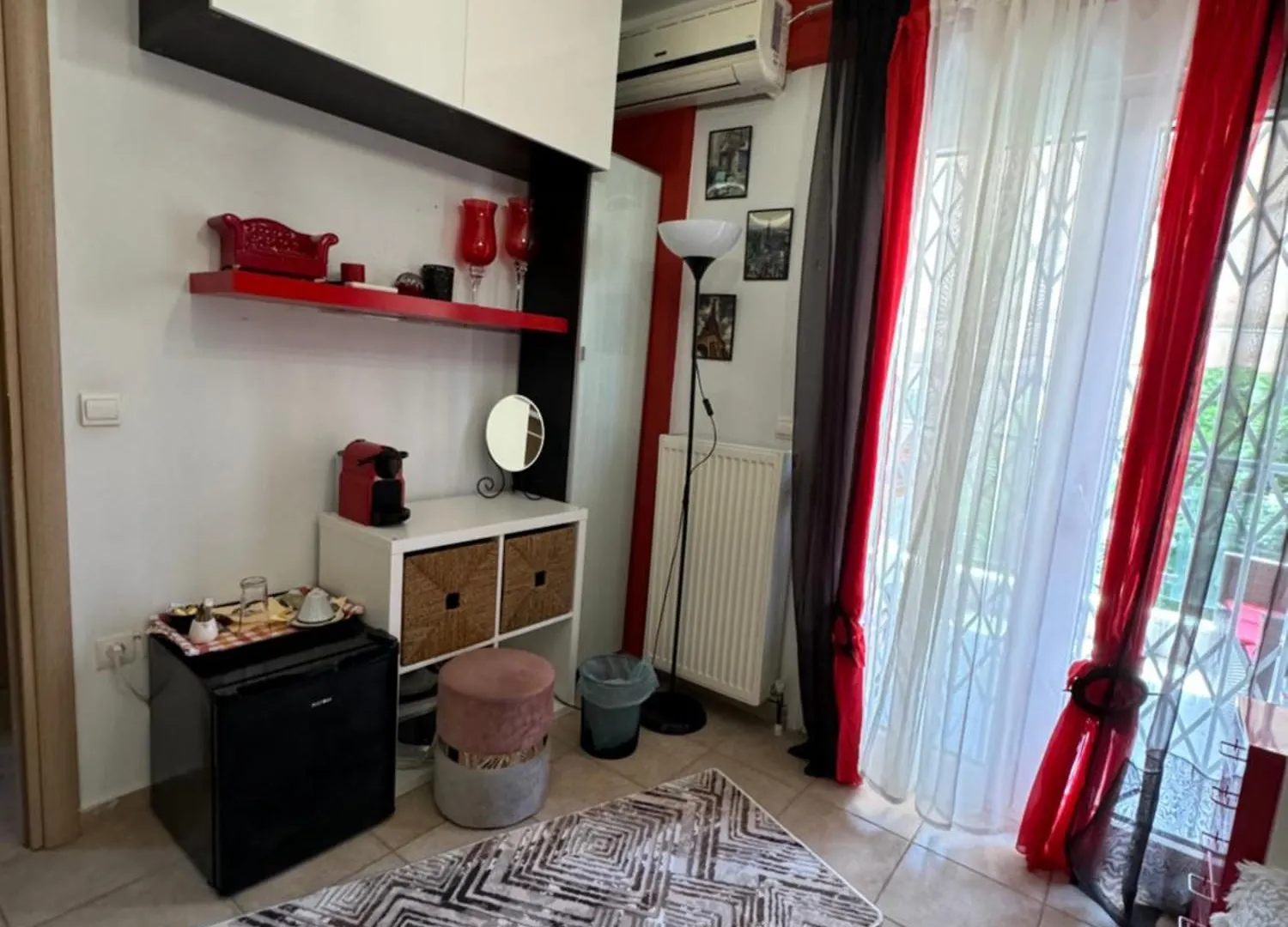 Rainbow Floor Apartment Thessaloniki